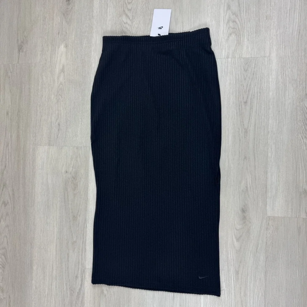 Nike Sportswear Chill Knit Ribbed Midi Skirt Womens Medium Black FQ1636 010
